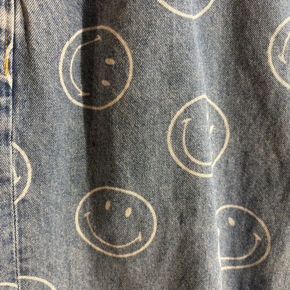 SMILEY H&M Sz 14 High Rise Blue Jeans with Smiley Print Wide Leg Distressed Hem - Picture 5 of 11